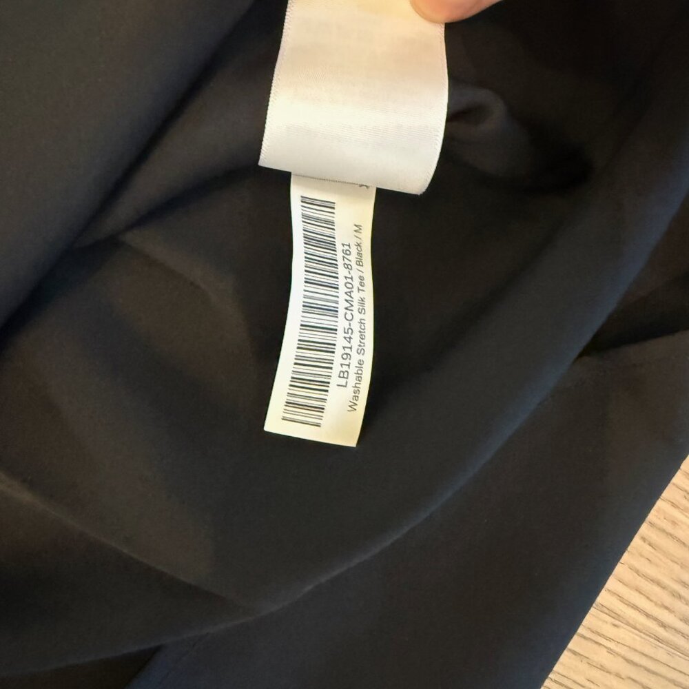 Quince Washable Stretch Silk Tee—Size M, NWT - Picture 4 of 6